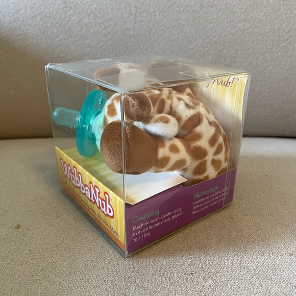 Wubbanub Giraffe Pacifier - Picture 3 of 7